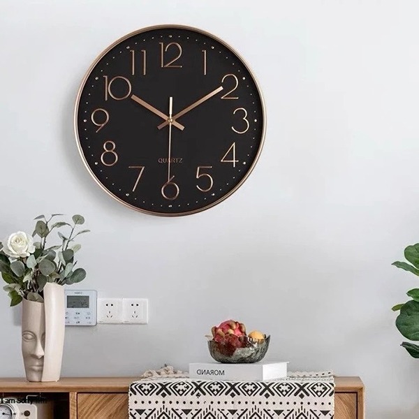 Đồng hồ treo tường 30cm Quartz kim trôi cao cấp, Màu đen viền vàng	