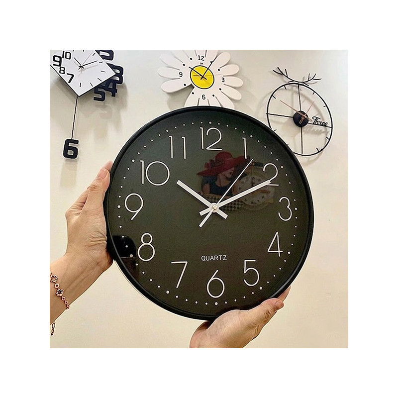 Màu đen số trắng